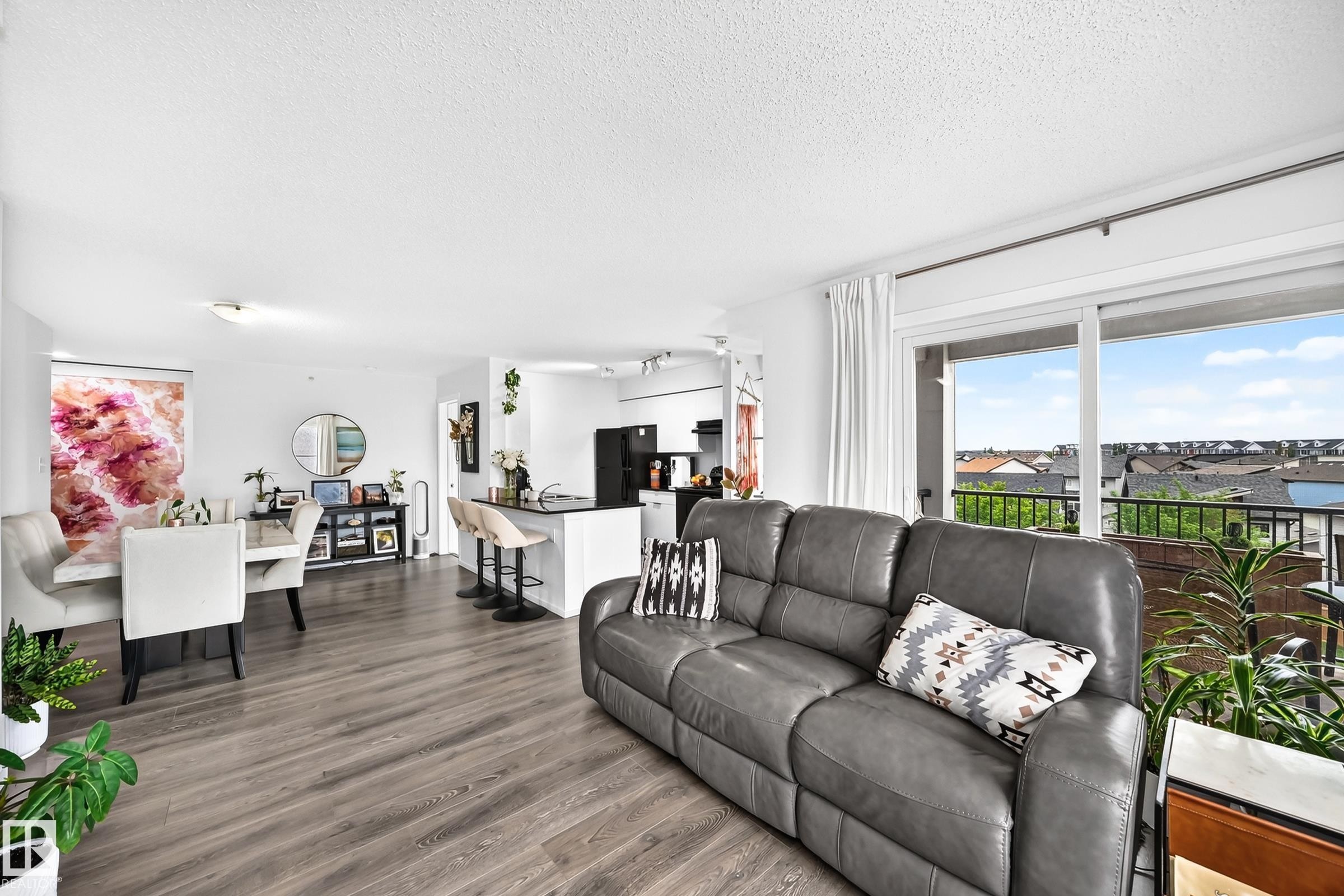 423 18126 77 Street, Edmonton, AB