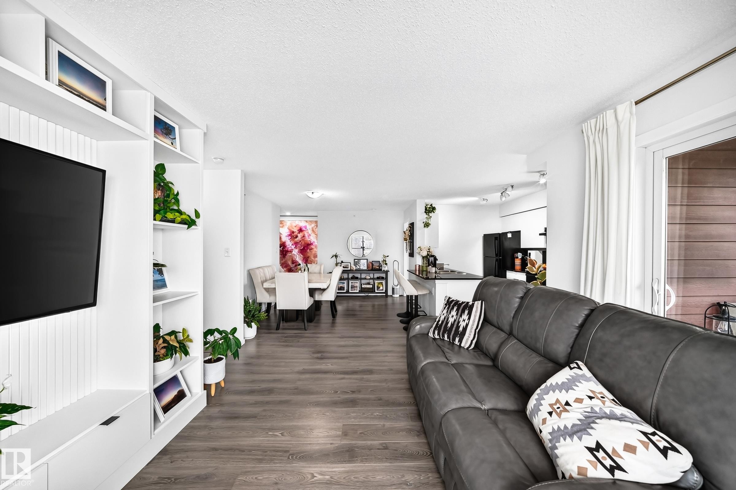 423 18126 77 Street, Edmonton, AB