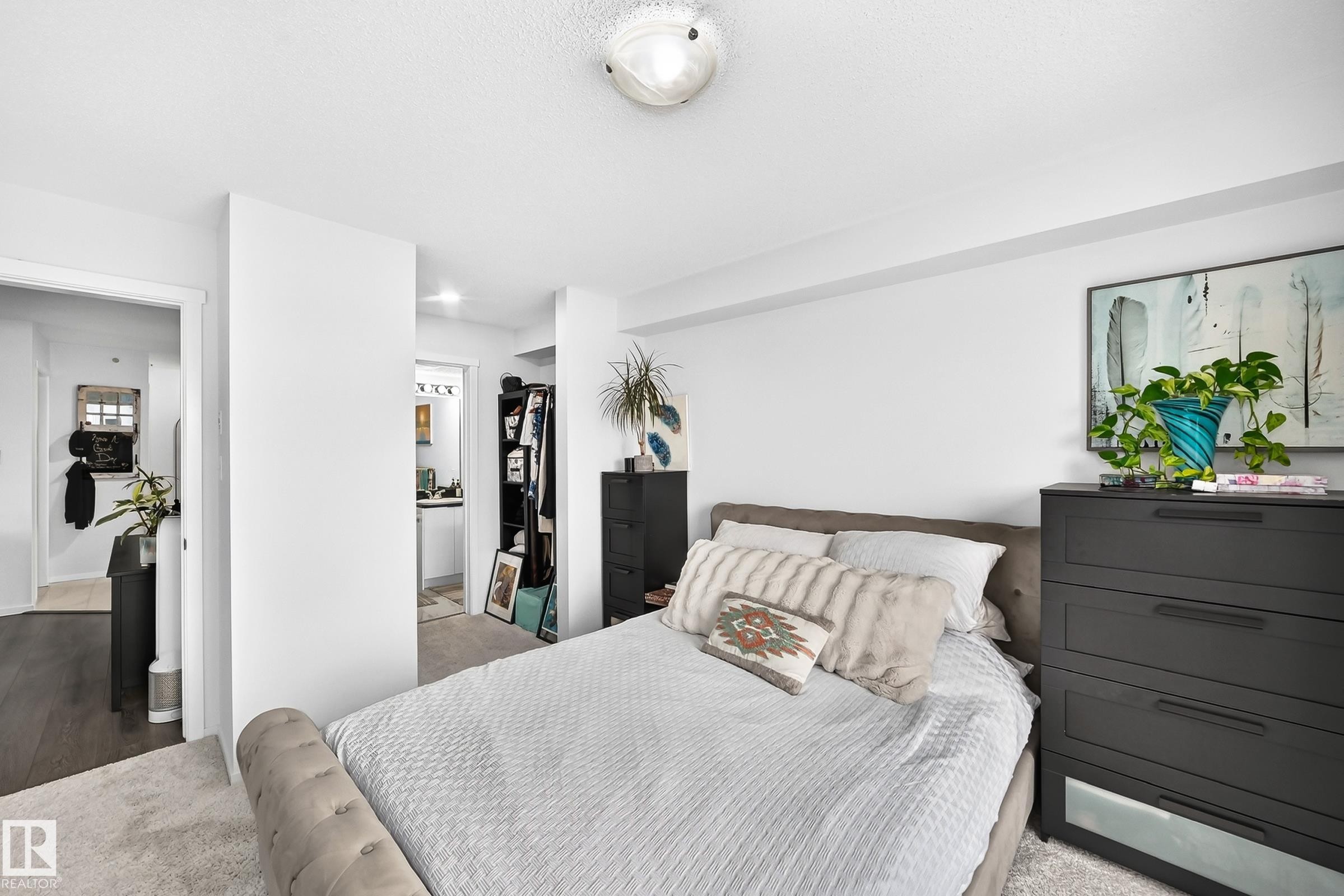 423 18126 77 Street, Edmonton, AB