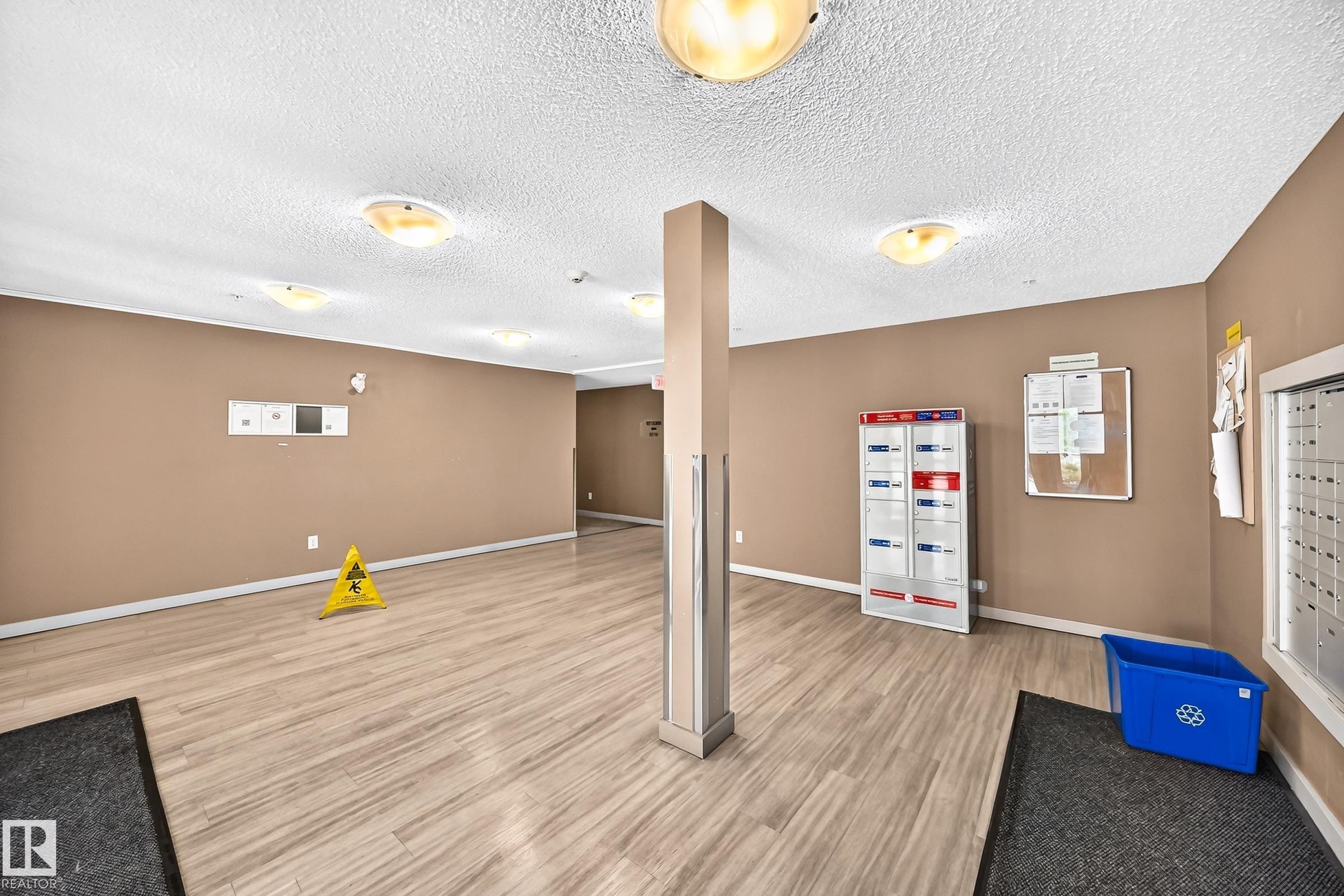 423 18126 77 Street, Edmonton, AB