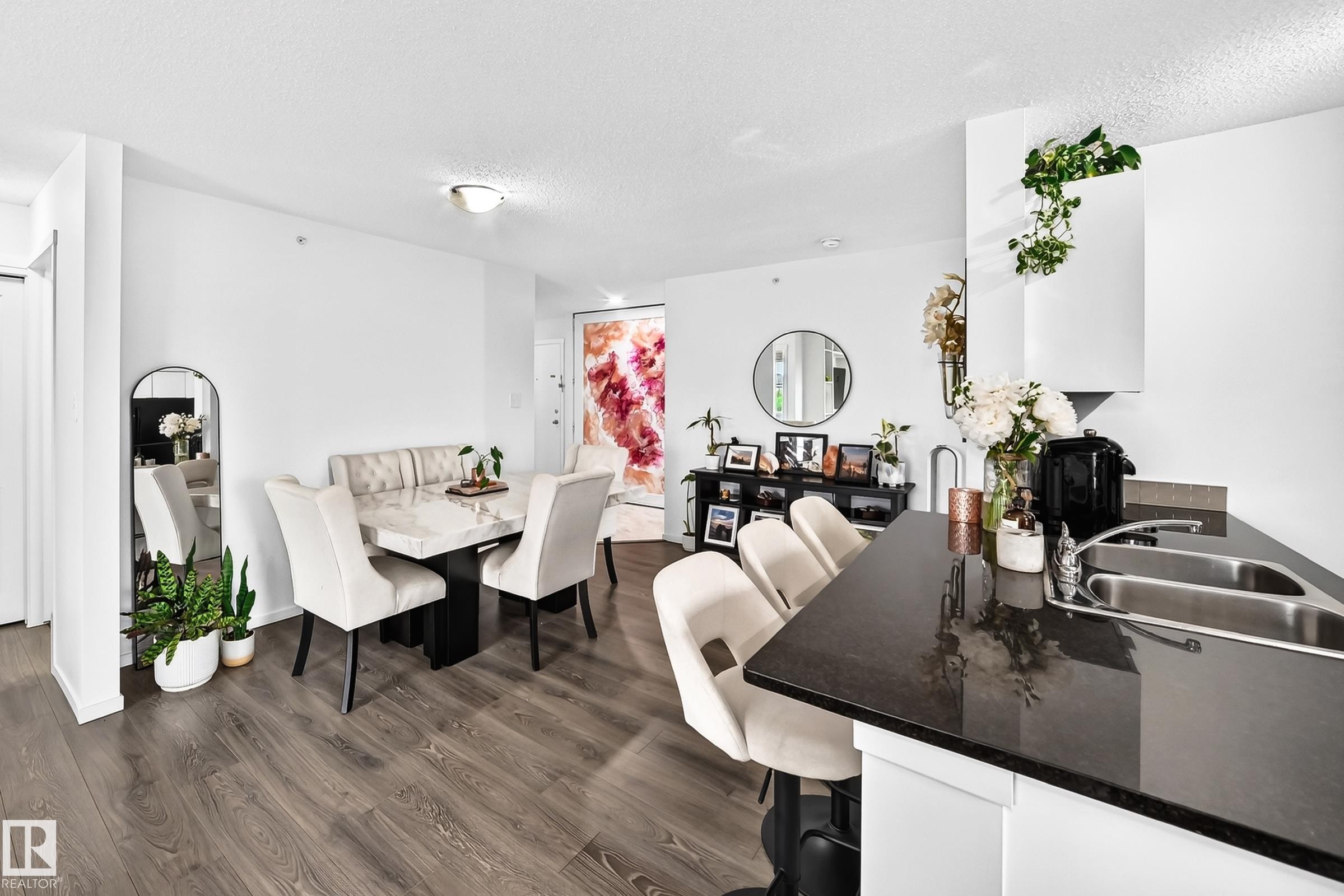 423 18126 77 Street, Edmonton, AB