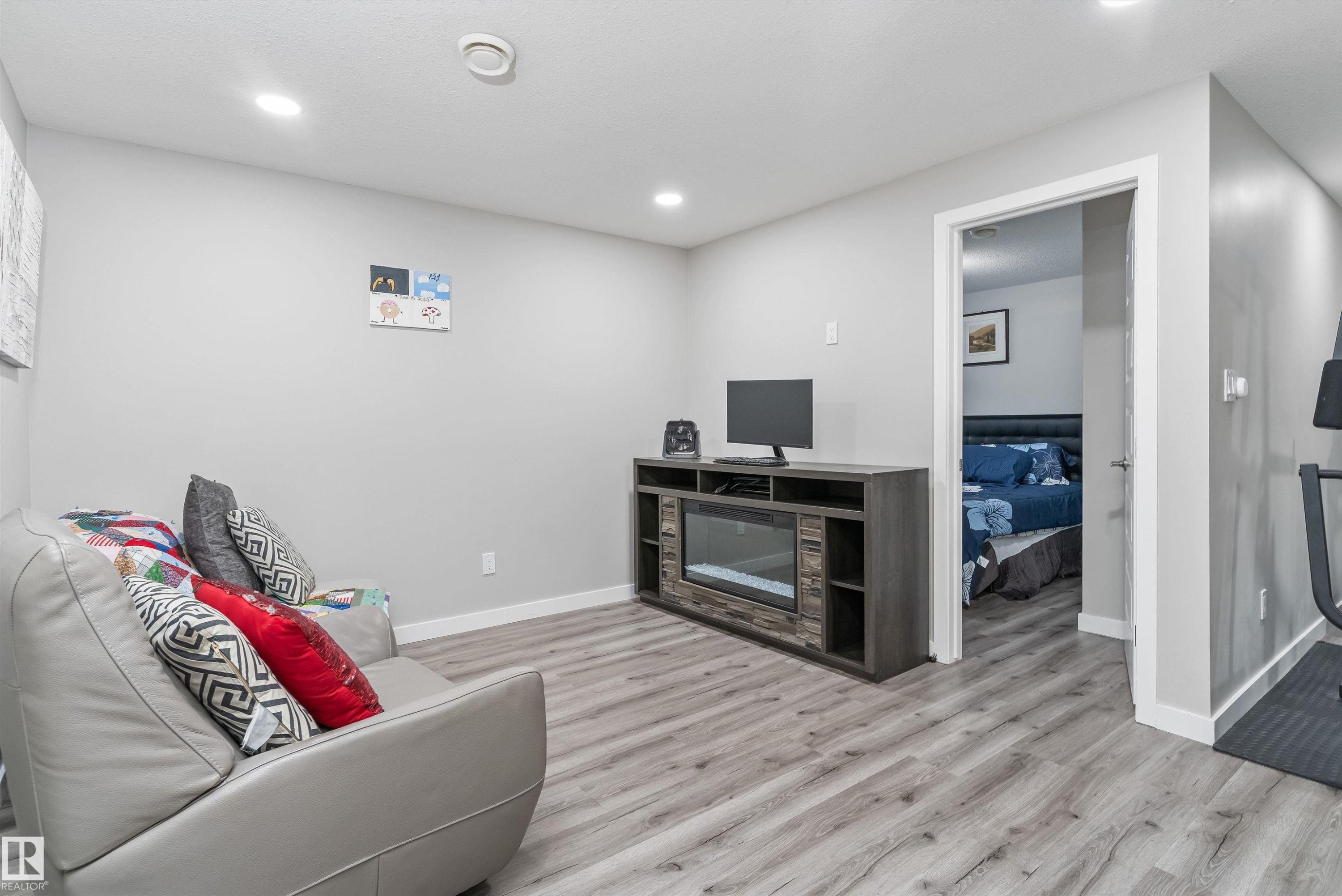 2933 Chokecherry Common, Edmonton, AB