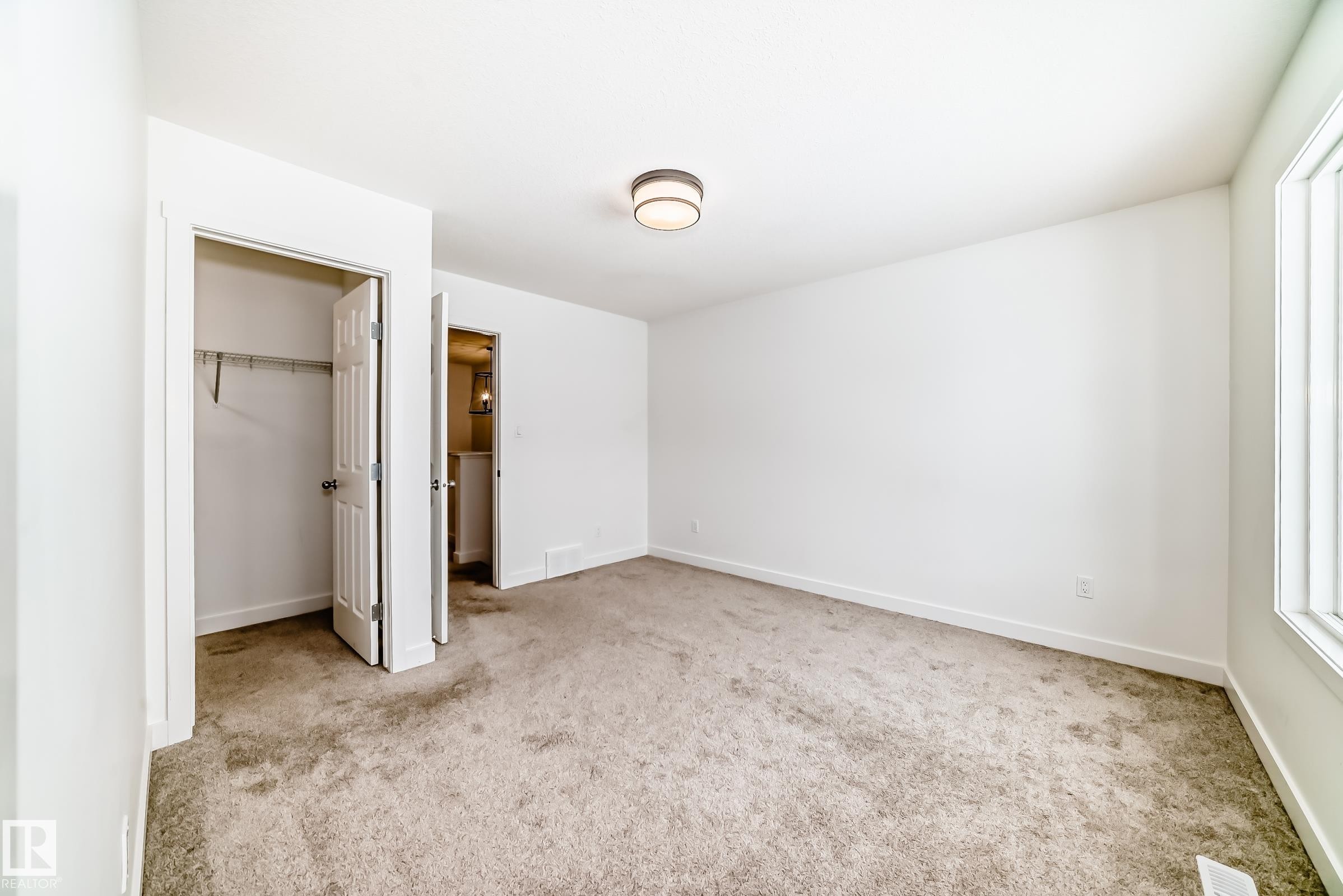 4611 177Ave, Edmonton, AB
