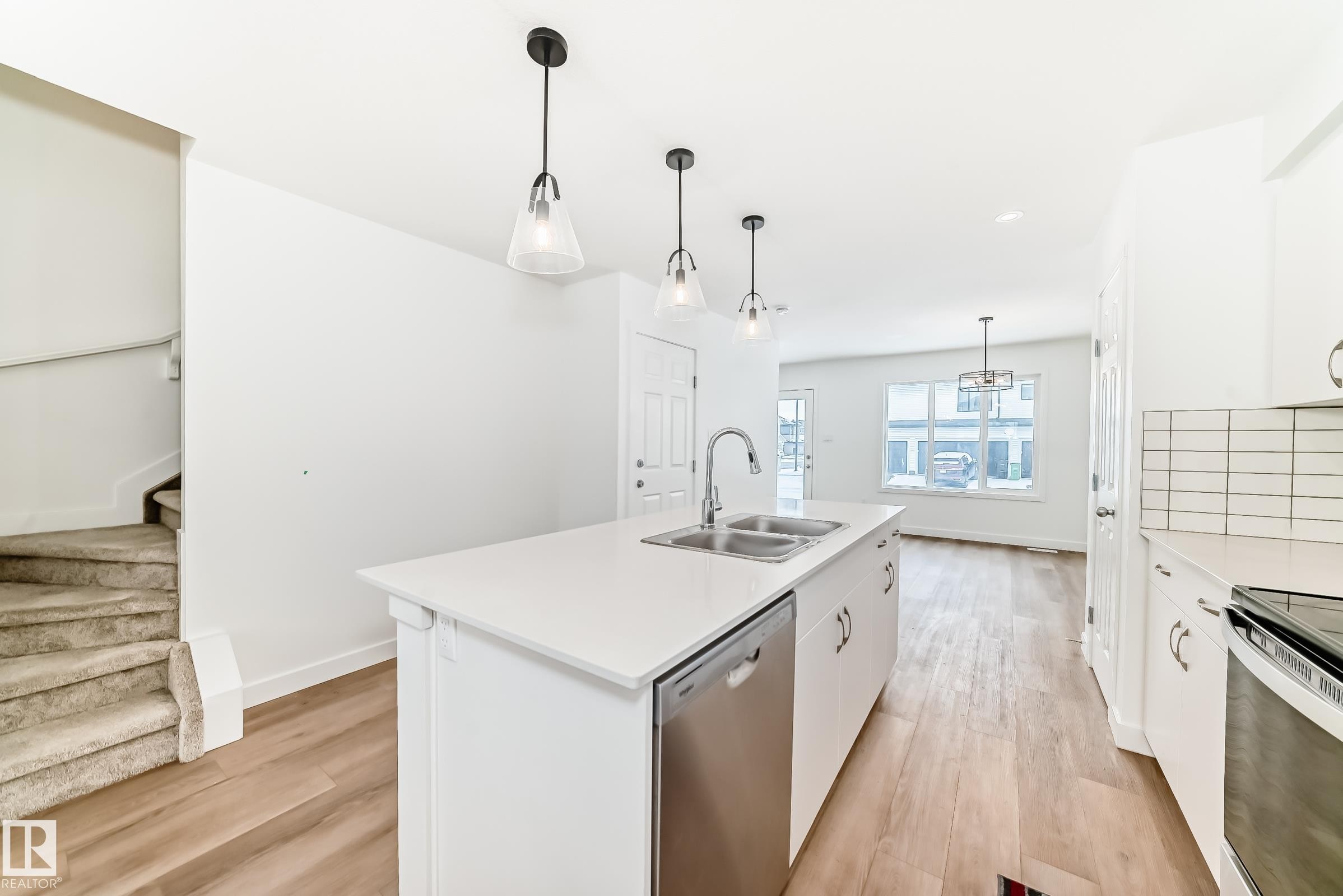 4611 177Ave, Edmonton, AB