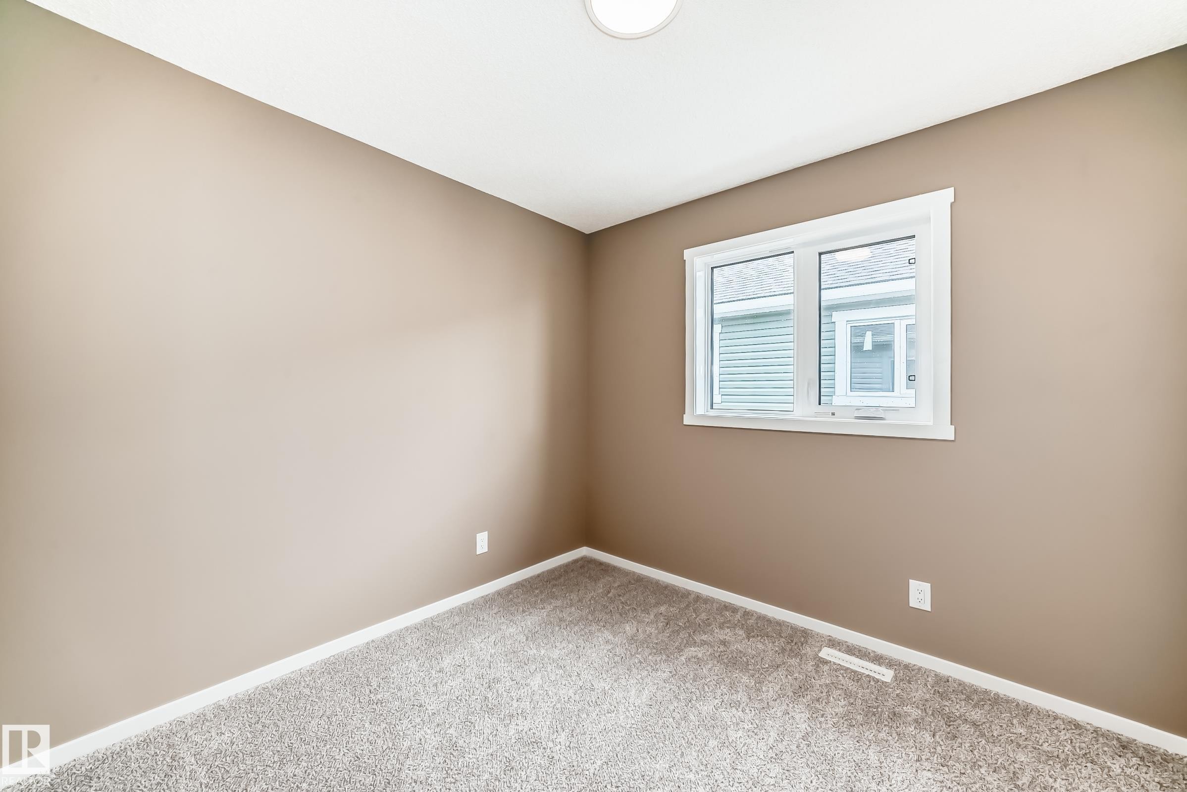 Empty room - 1210 Stoneside Road, Sherwood Park, AB - Indoor Photo Showing Other Room