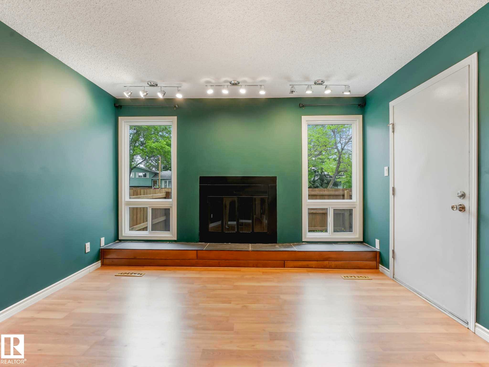17108 100 Street, Edmonton, AB
