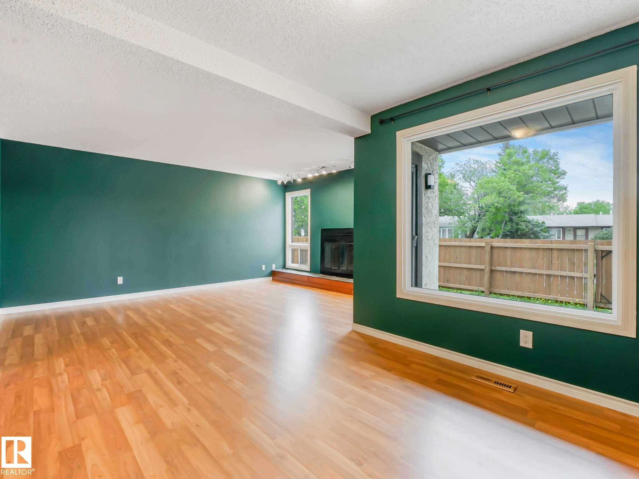 17108 100 Street, Edmonton, AB