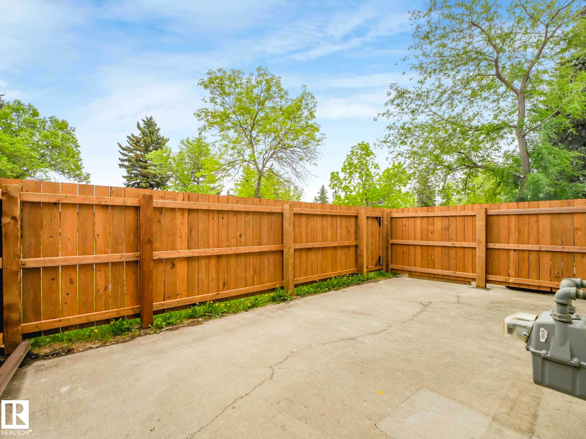 New fencing with gate - 17108 100 Street, Edmonton, AB