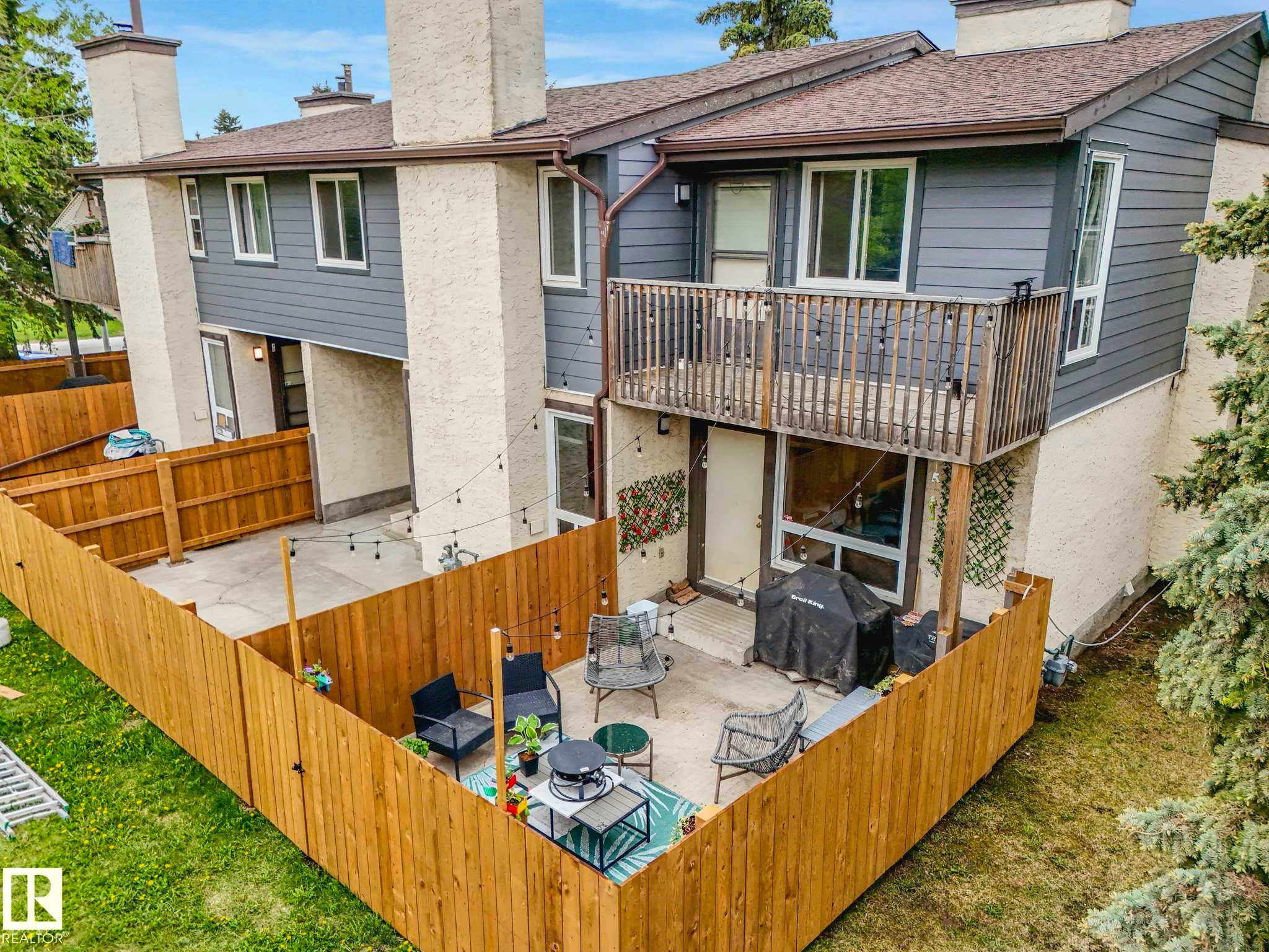 Middle yard - 17108 100 Street, Edmonton, AB