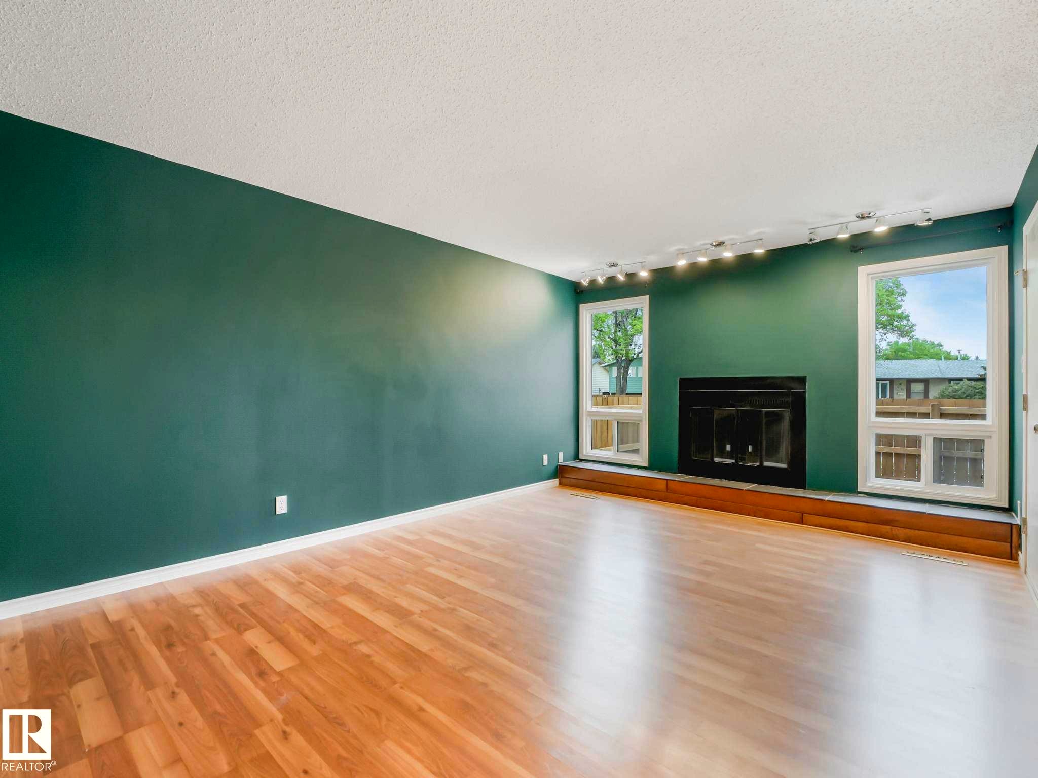 17108 100 Street, Edmonton, AB