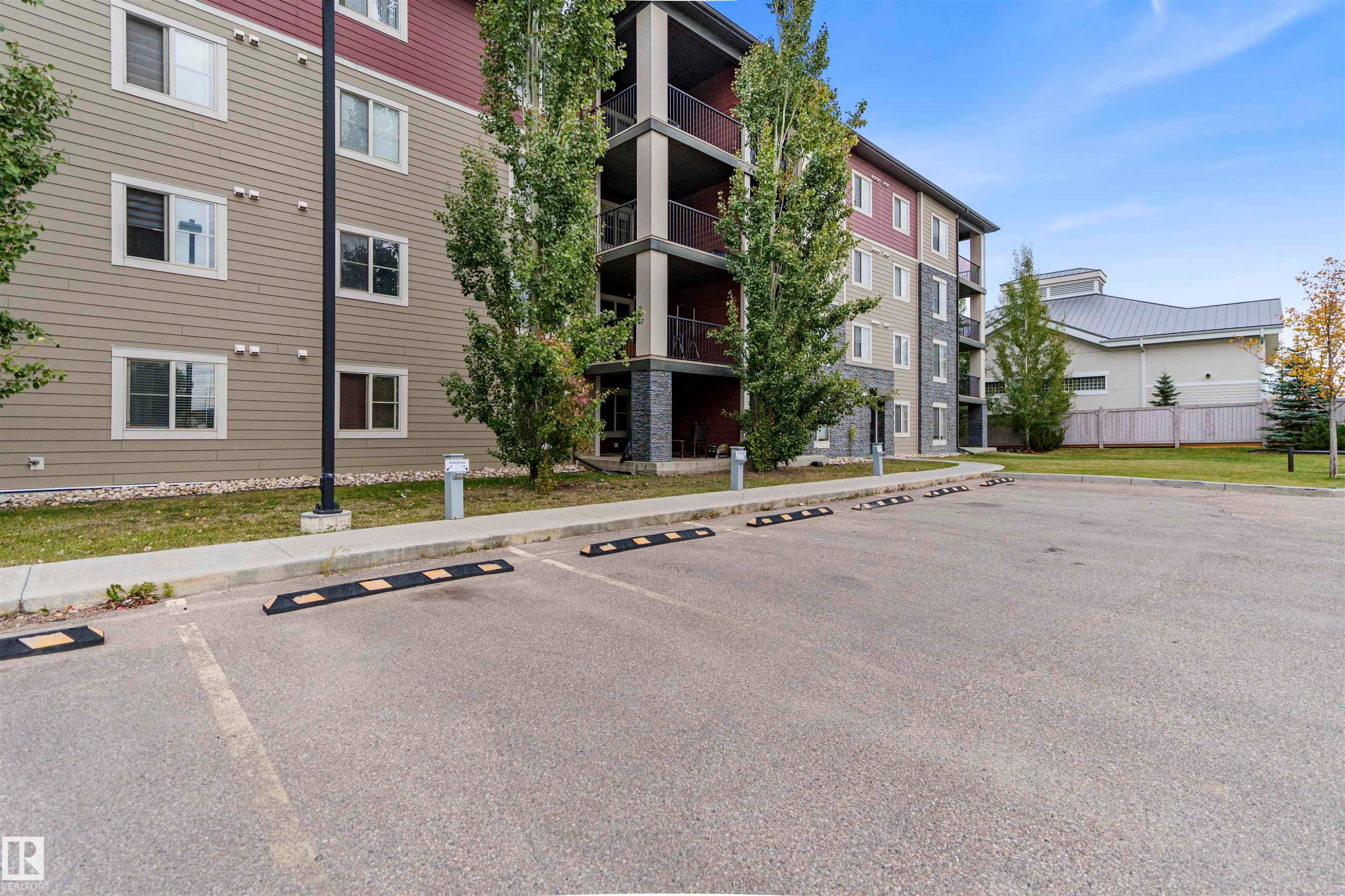 208 107 Watt Common, Edmonton, AB - Outdoor