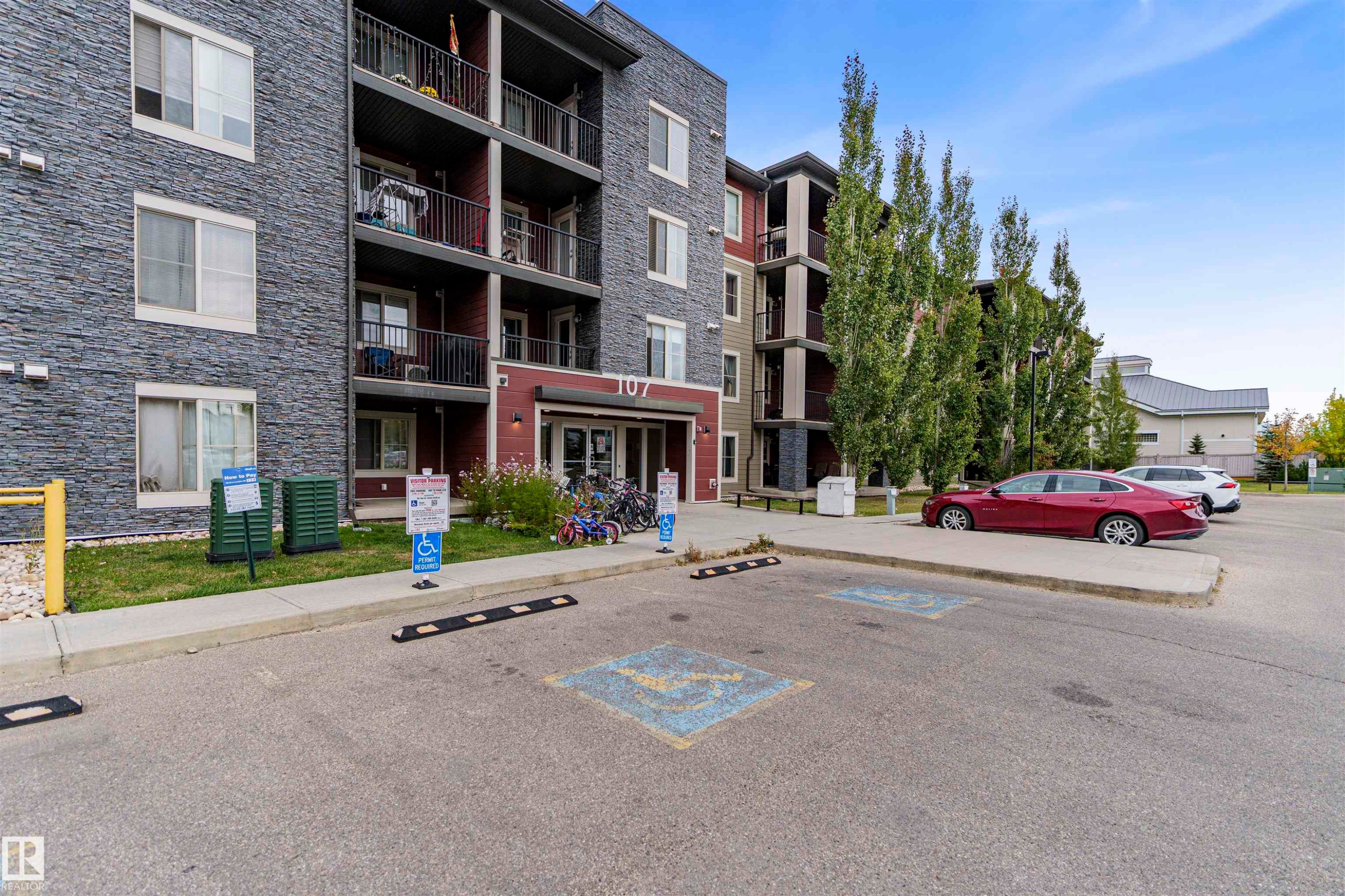 208 107 Watt Common, Edmonton, AB - Outdoor