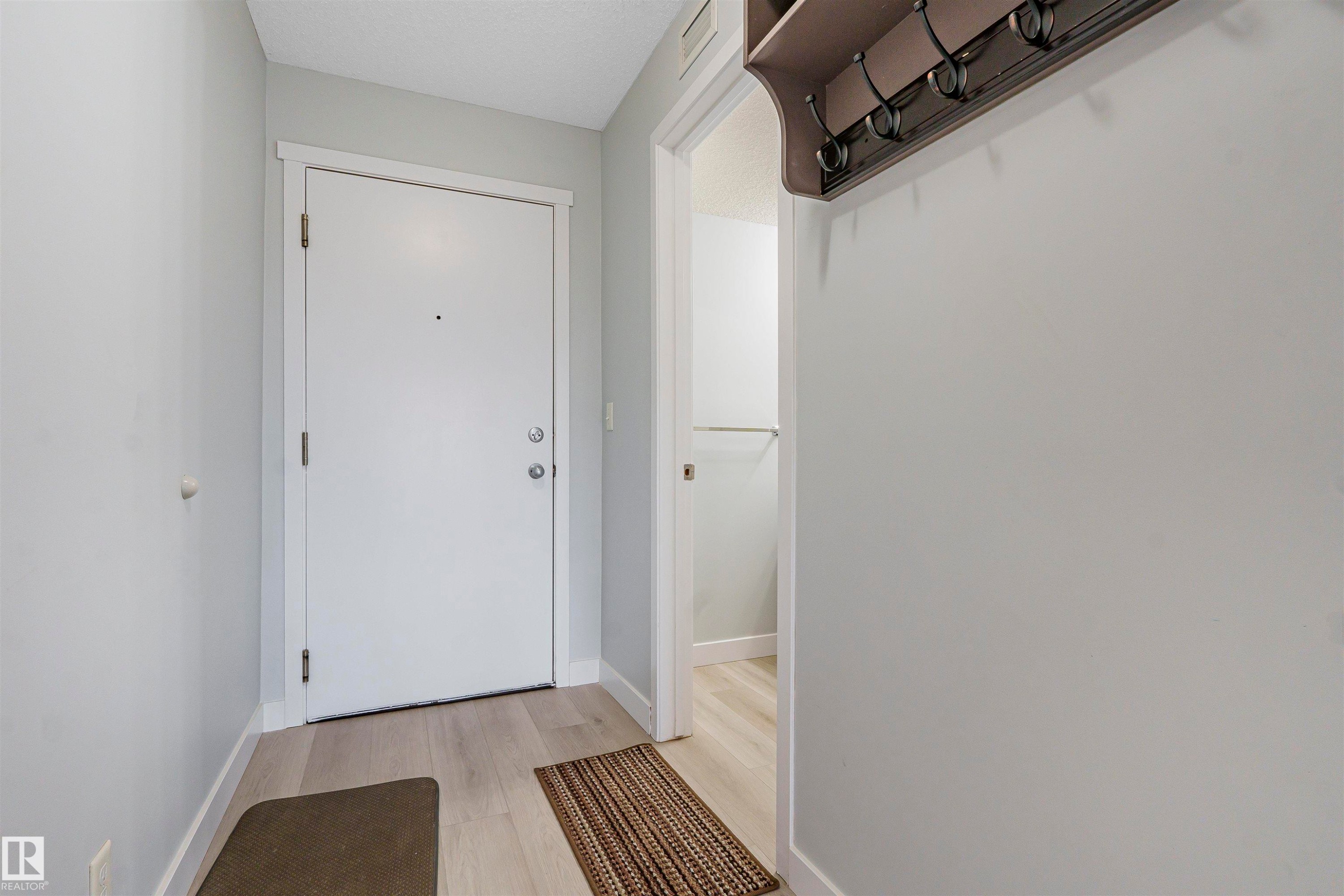 208 107 Watt Common, Edmonton, AB - Indoor Photo Showing Other Room