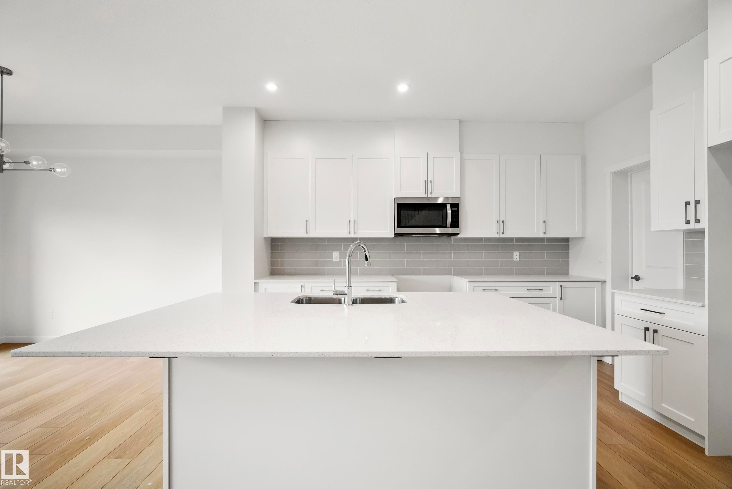 20731 24 Avenue, Edmonton, AB
