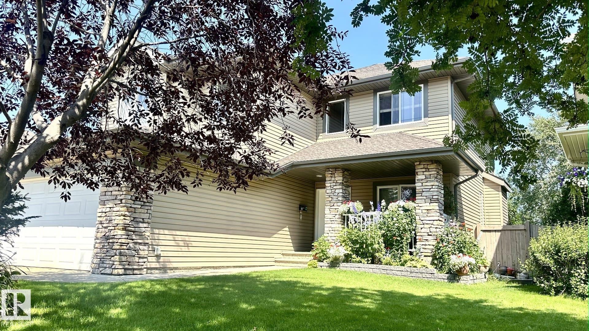 57 Homestead Crescent Nw, Edmonton, AB - Outdoor