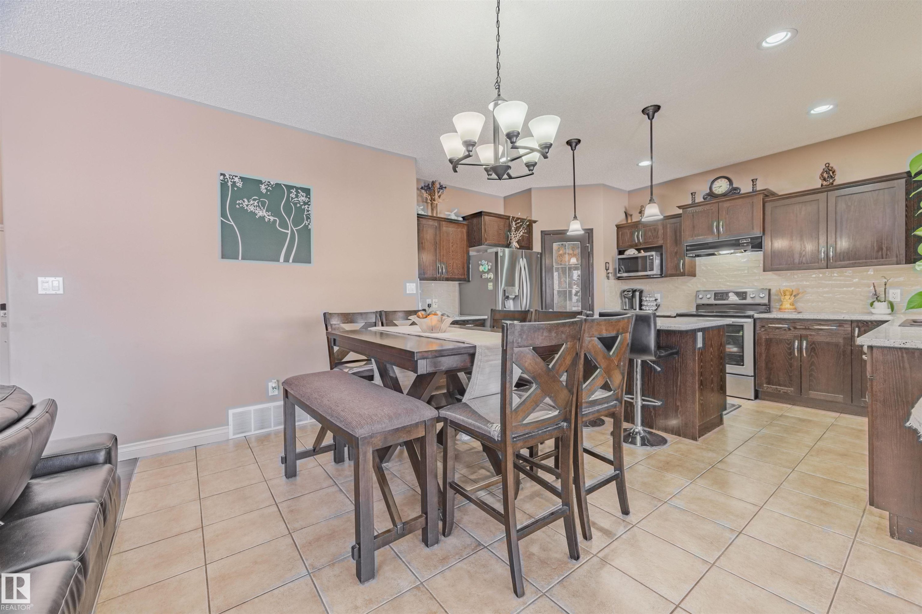 57 Homestead Crescent Nw, Edmonton, AB - Indoor