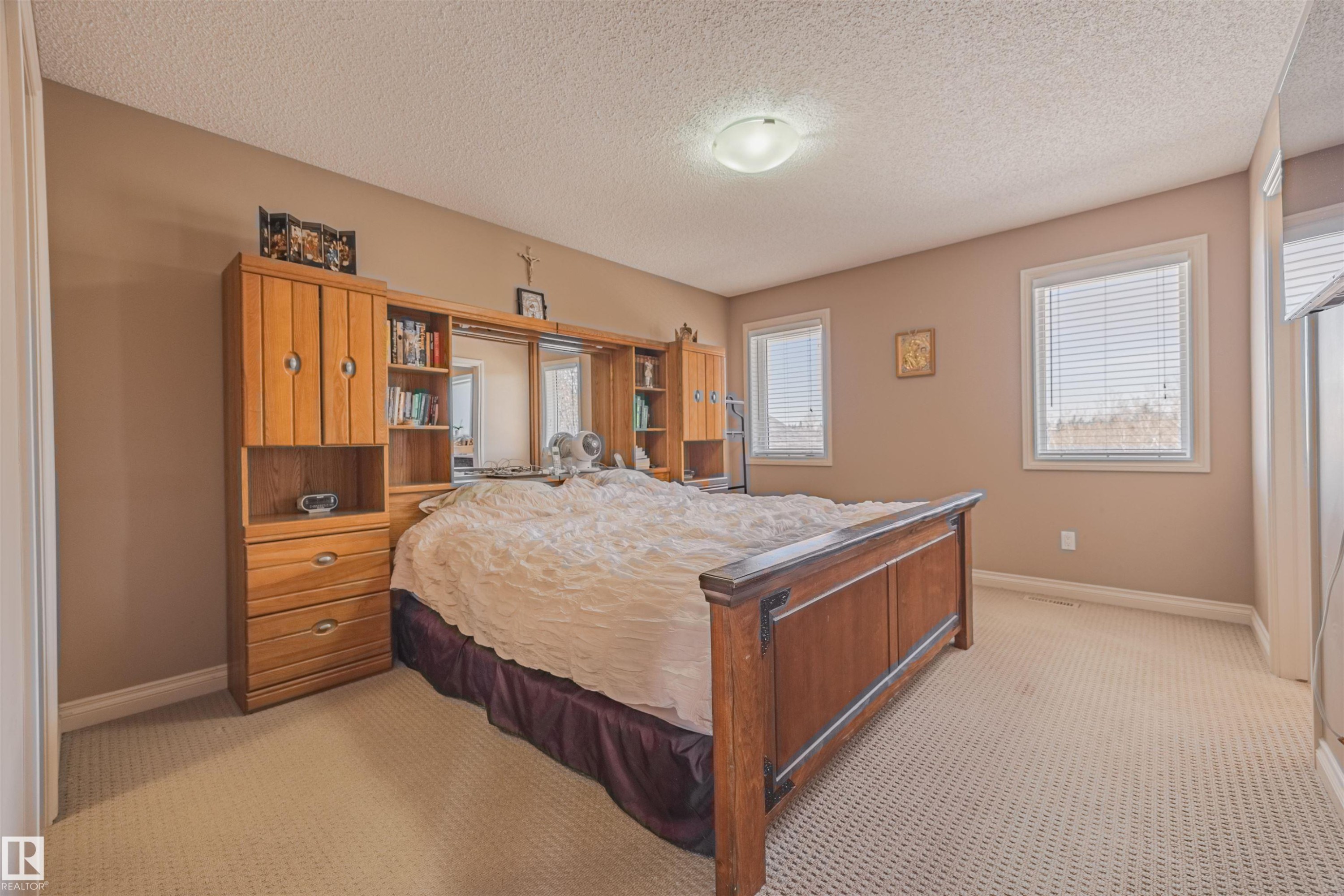 57 Homestead Crescent Nw, Edmonton, AB - Indoor Photo Showing Bedroom