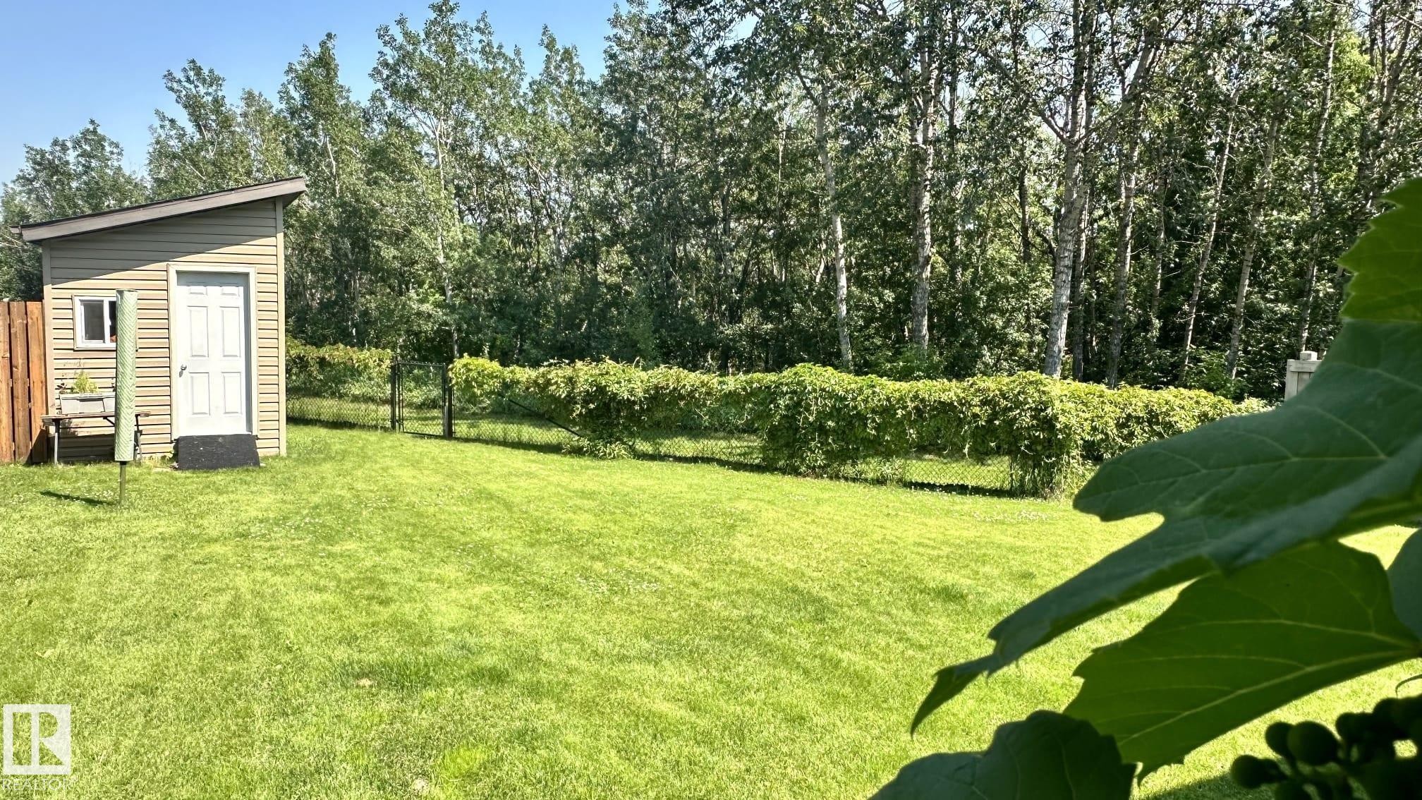 57 Homestead Crescent Nw, Edmonton, AB - Outdoor