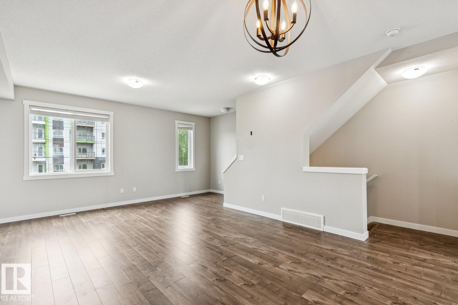 739 Allard Boulevard Sw, Edmonton, AB - Indoor Photo Showing Other Room