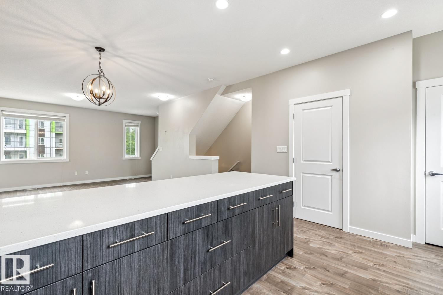 739 Allard Boulevard Sw, Edmonton, AB - Indoor Photo Showing Other Room