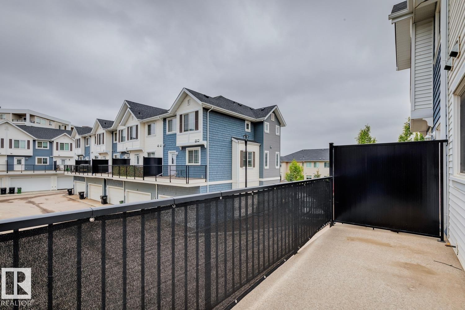 739 Allard Boulevard Sw, Edmonton, AB - Outdoor