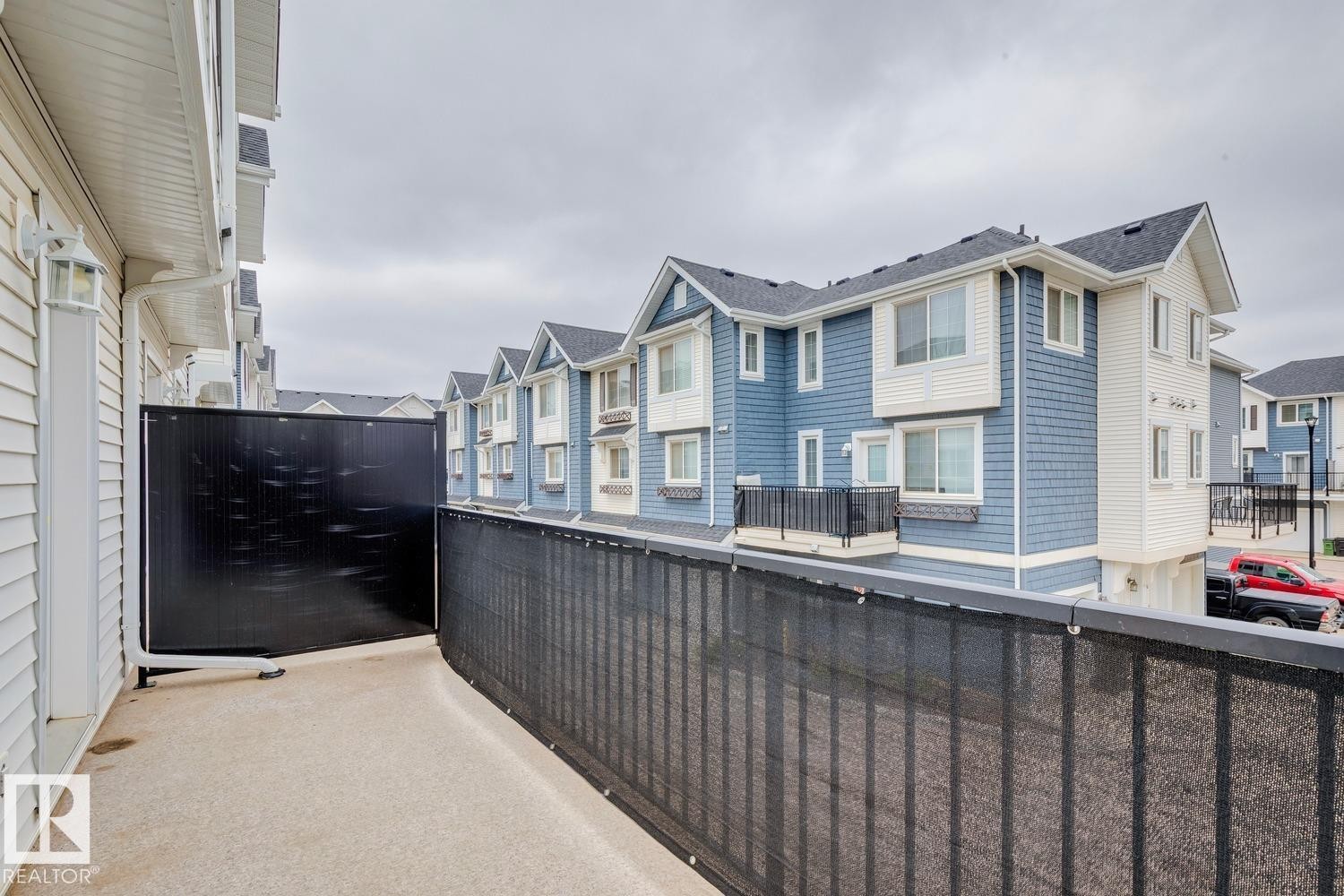 739 Allard Boulevard Sw, Edmonton, AB - Outdoor