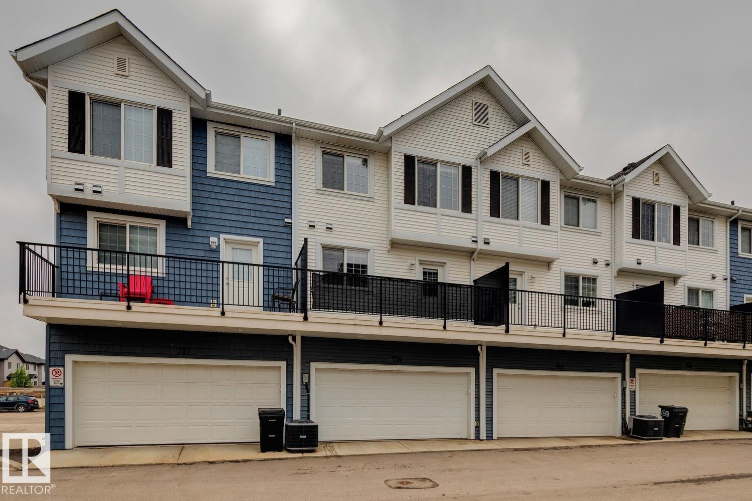 739 Allard Boulevard Sw, Edmonton, AB - Outdoor