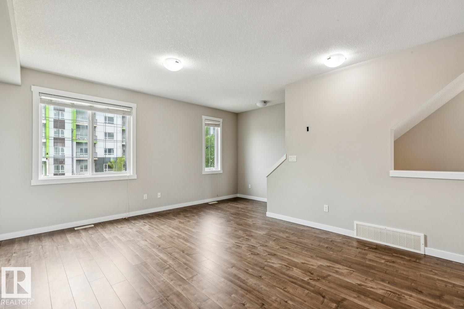 739 Allard Boulevard Sw, Edmonton, AB - Indoor Photo Showing Other Room