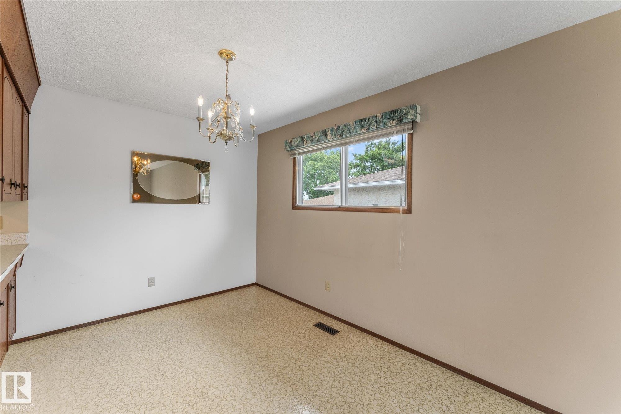 11008 162A Avenue, Edmonton, AB
