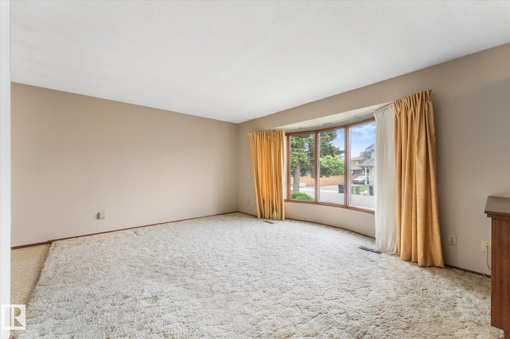 11008 162A Avenue, Edmonton, AB