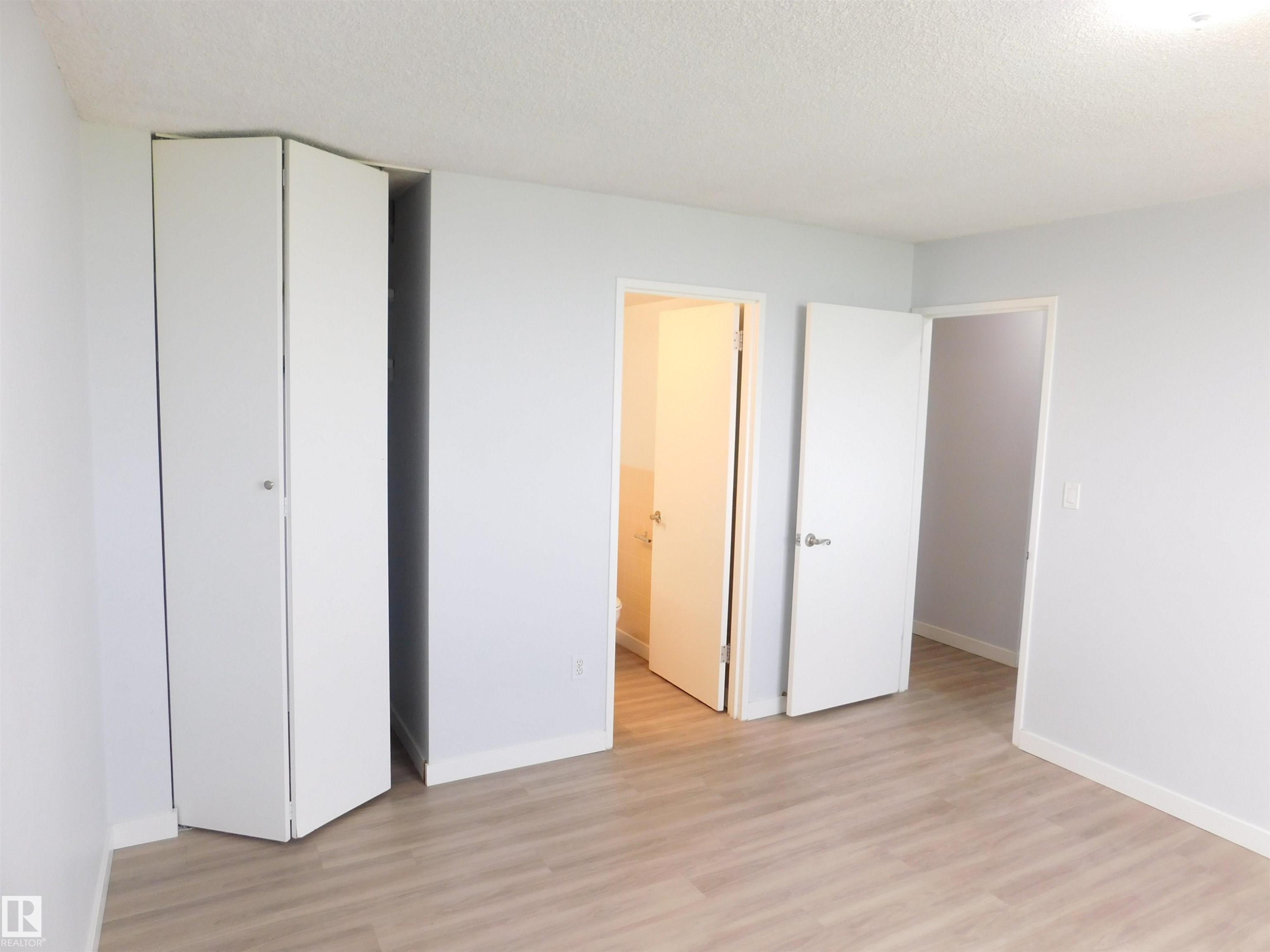 903 13910 Stony Plain Road, Edmonton, AB