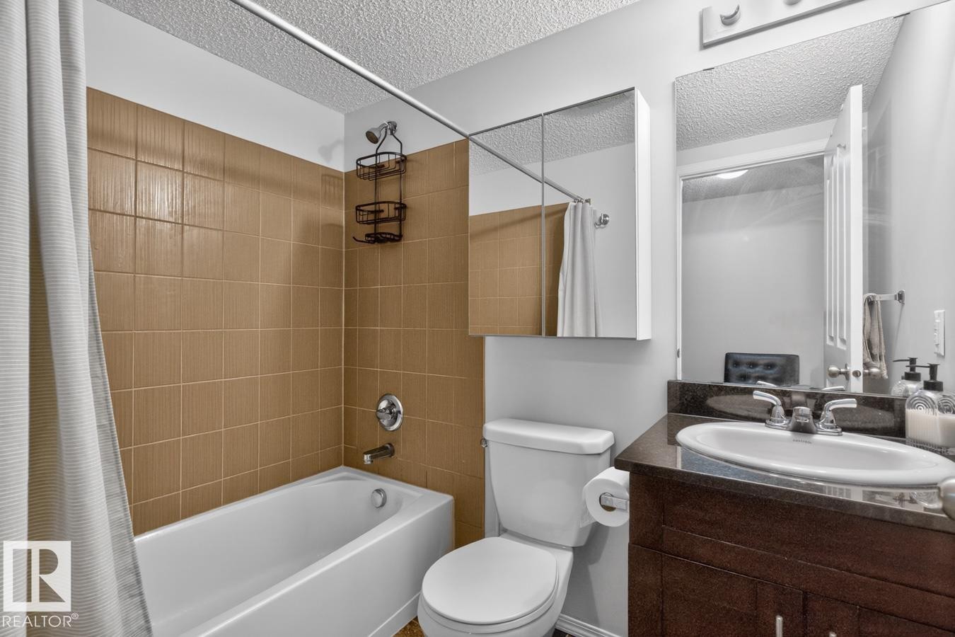 414 1060 Mcconachie Boulevard, Edmonton, AB - Indoor Photo Showing Bathroom
