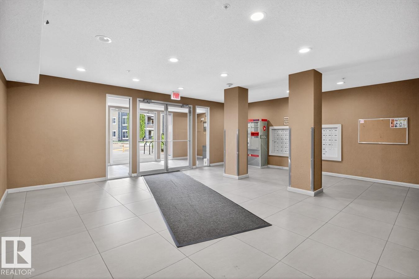 414 1060 Mcconachie Boulevard, Edmonton, AB - Indoor Photo Showing Other Room