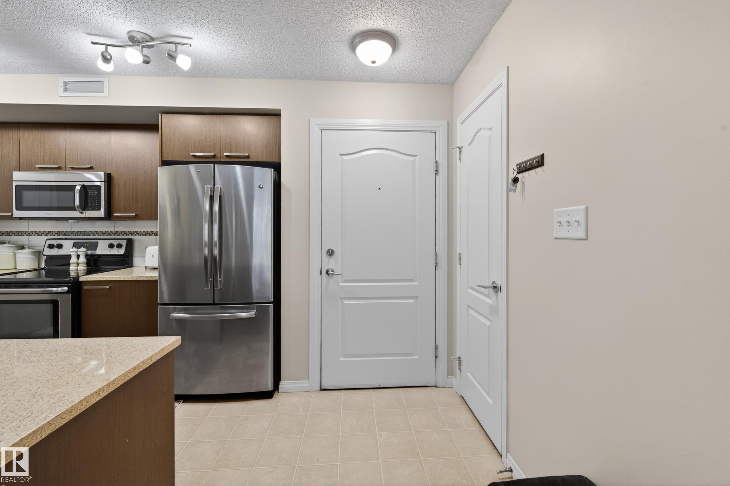 2402 7343 South Terwillegar Drive, Edmonton, AB