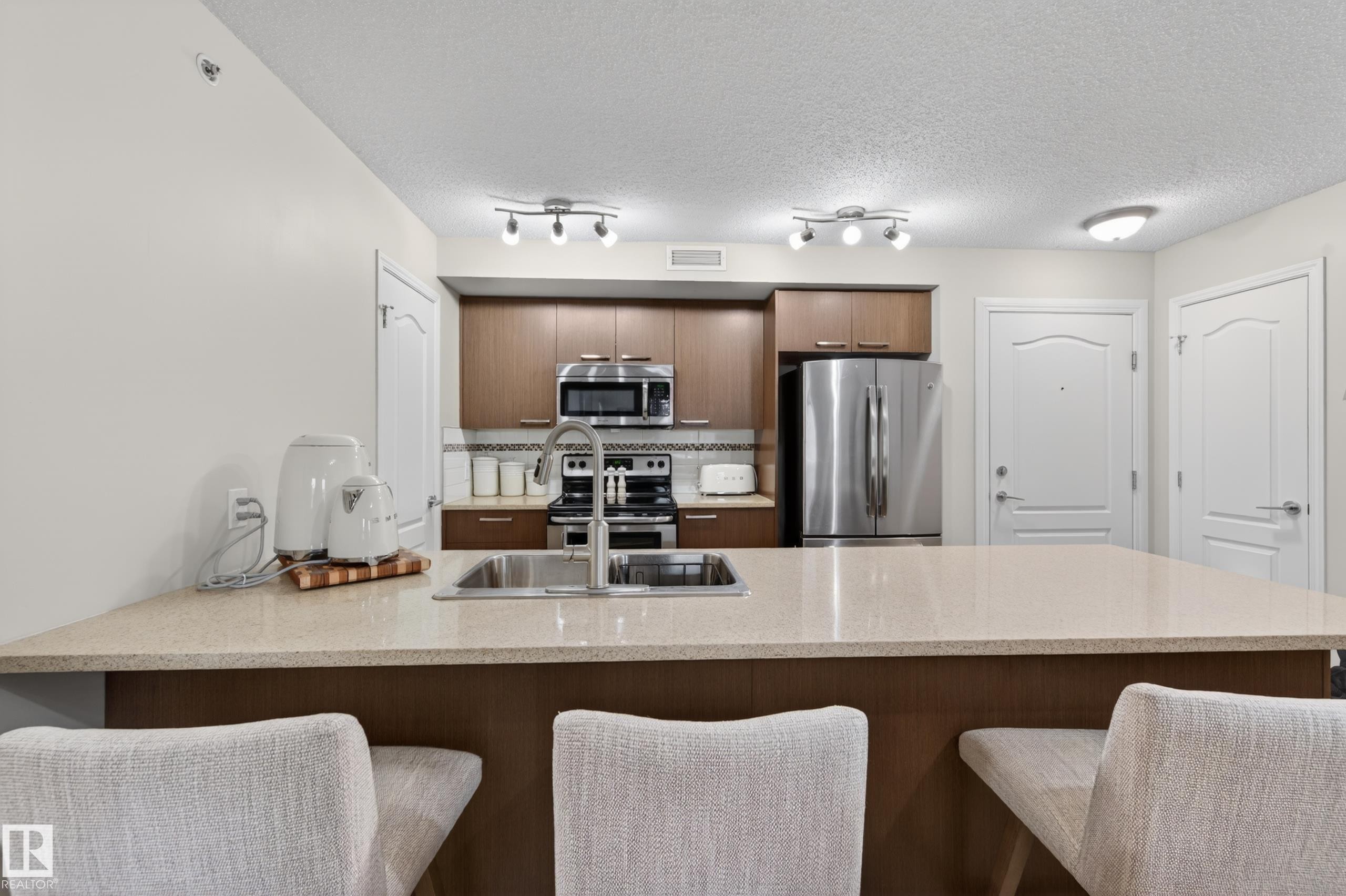 2402 7343 South Terwillegar Drive, Edmonton, AB