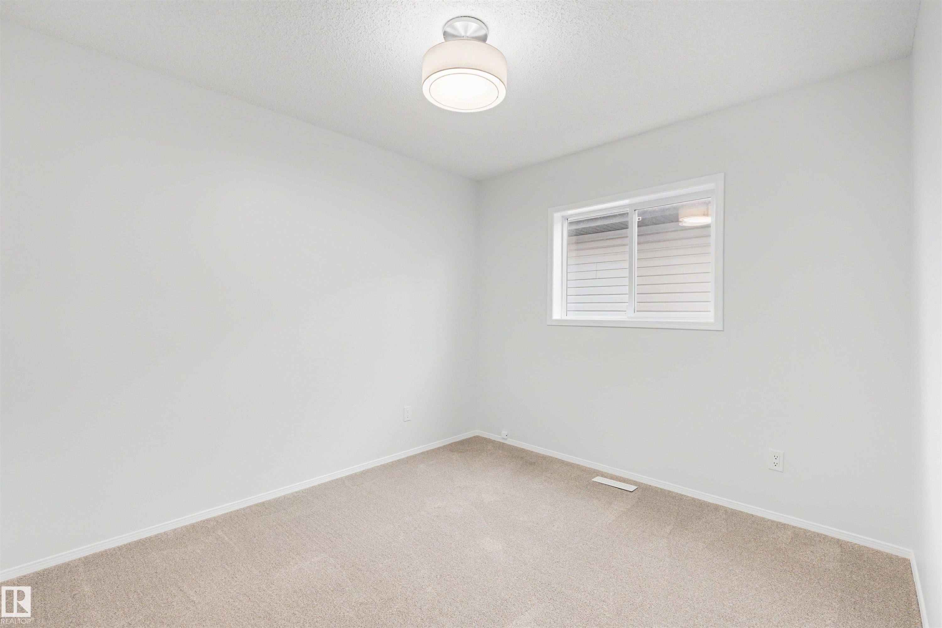 11815 8 Avenue, Edmonton, AB