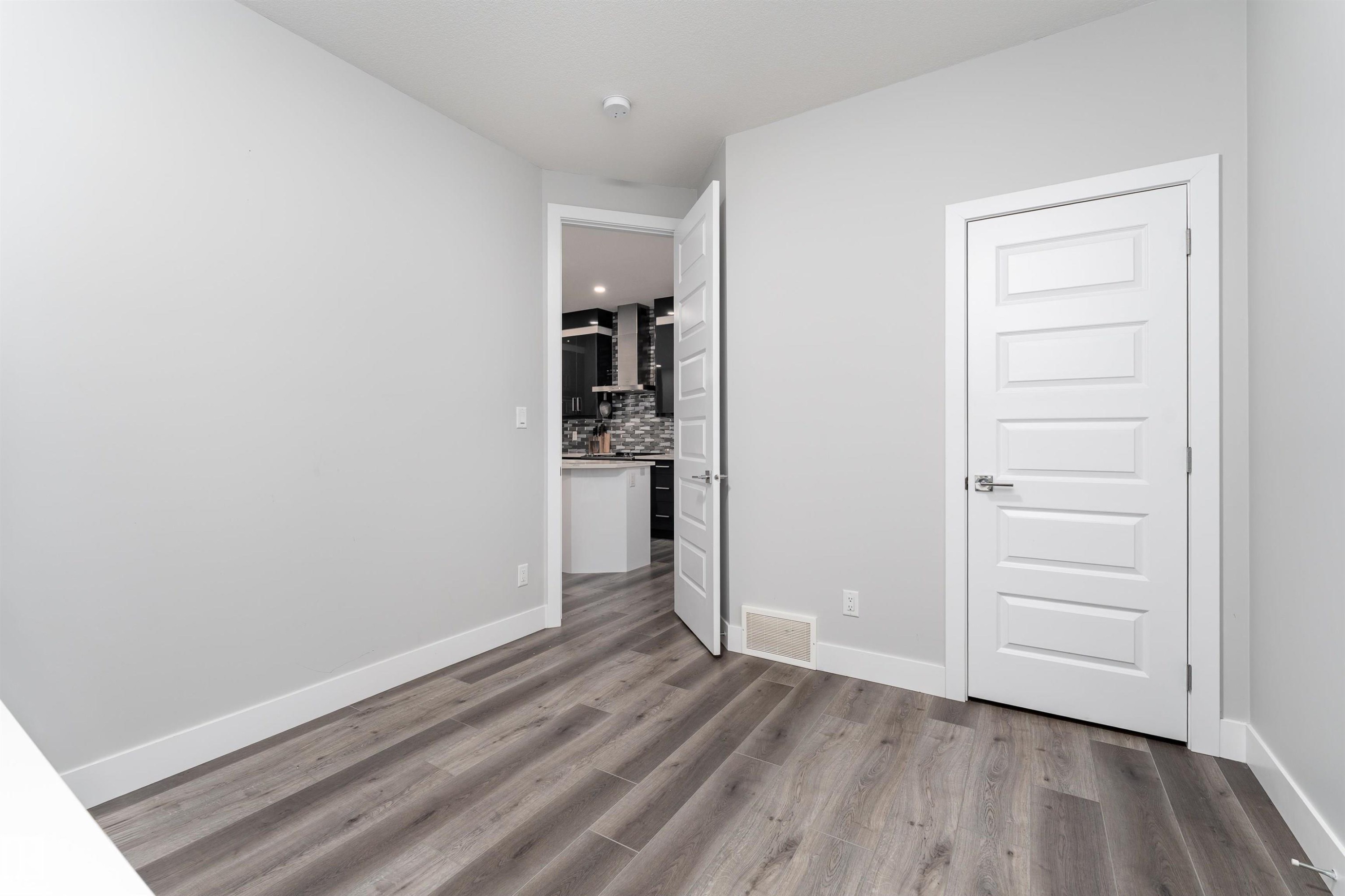 9338 Pear Link, Edmonton, AB