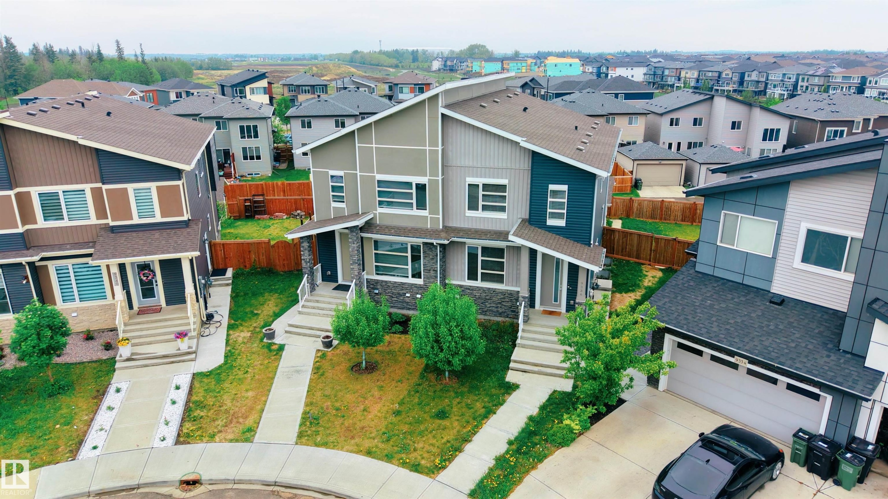 9338 Pear Link, Edmonton, AB