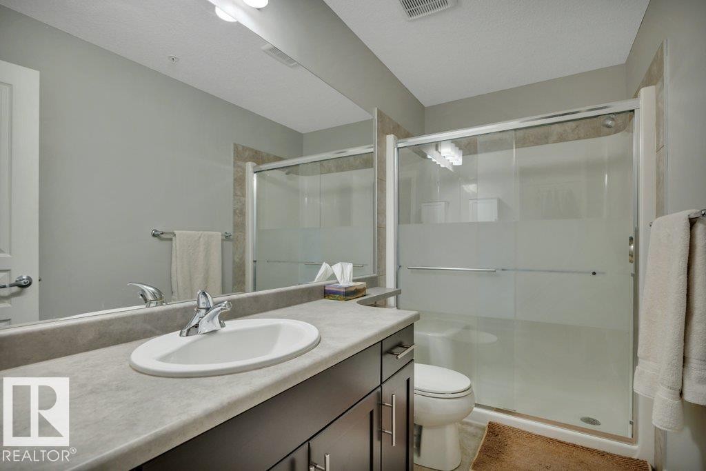 402 812 Welsh Drive Sw, Edmonton, AB - Indoor Photo Showing Bathroom