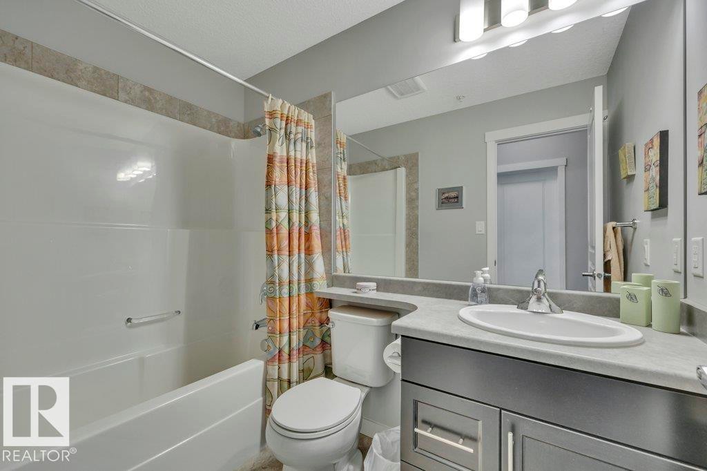 402 812 Welsh Drive Sw, Edmonton, AB - Indoor Photo Showing Bathroom