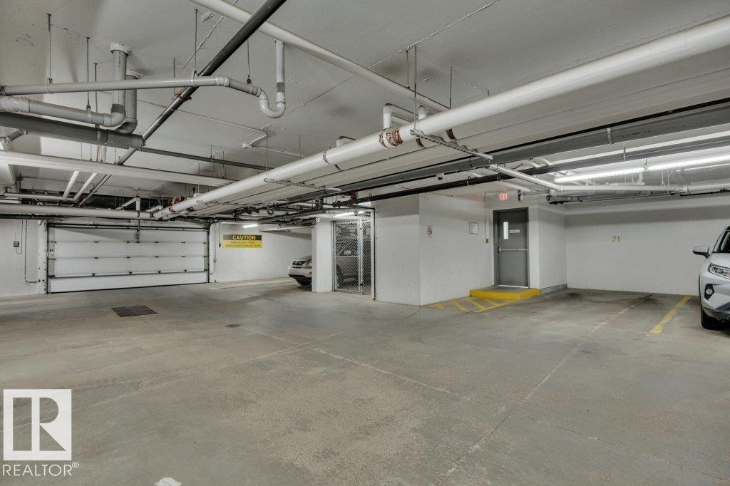 402 812 Welsh Drive Sw, Edmonton, AB - Indoor Photo Showing Garage
