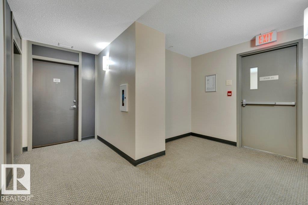 402 812 Welsh Drive Sw, Edmonton, AB - Indoor Photo Showing Other Room