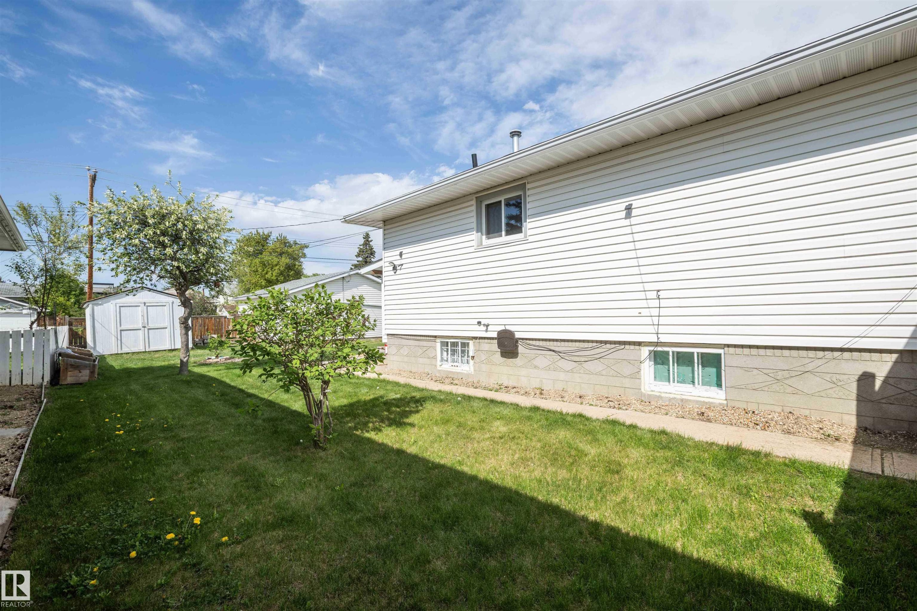 Yard - 4414 54 Avenue, Barrhead, AB - Outdoor