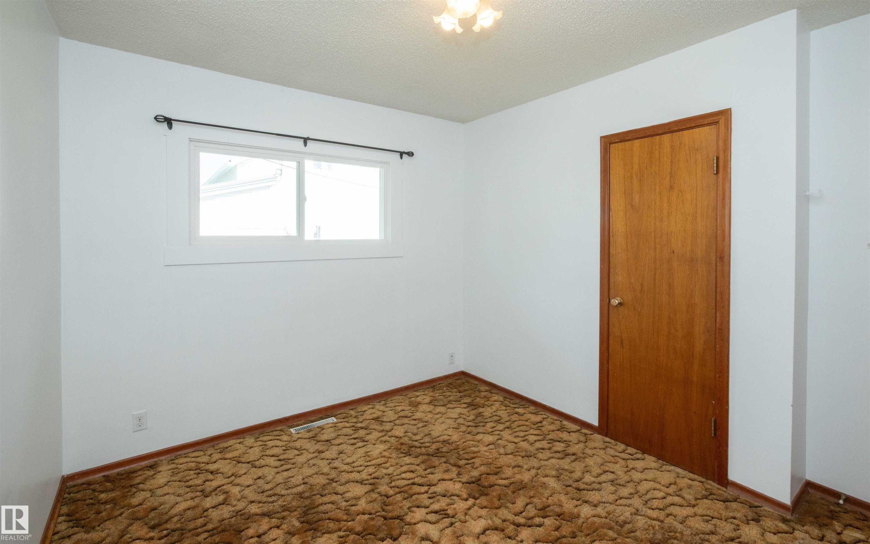 Empty room - 4414 54 Avenue, Barrhead, AB - Indoor Photo Showing Other Room