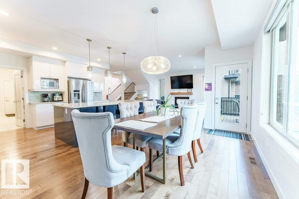 17347 11 Avenue Sw, Edmonton, AB