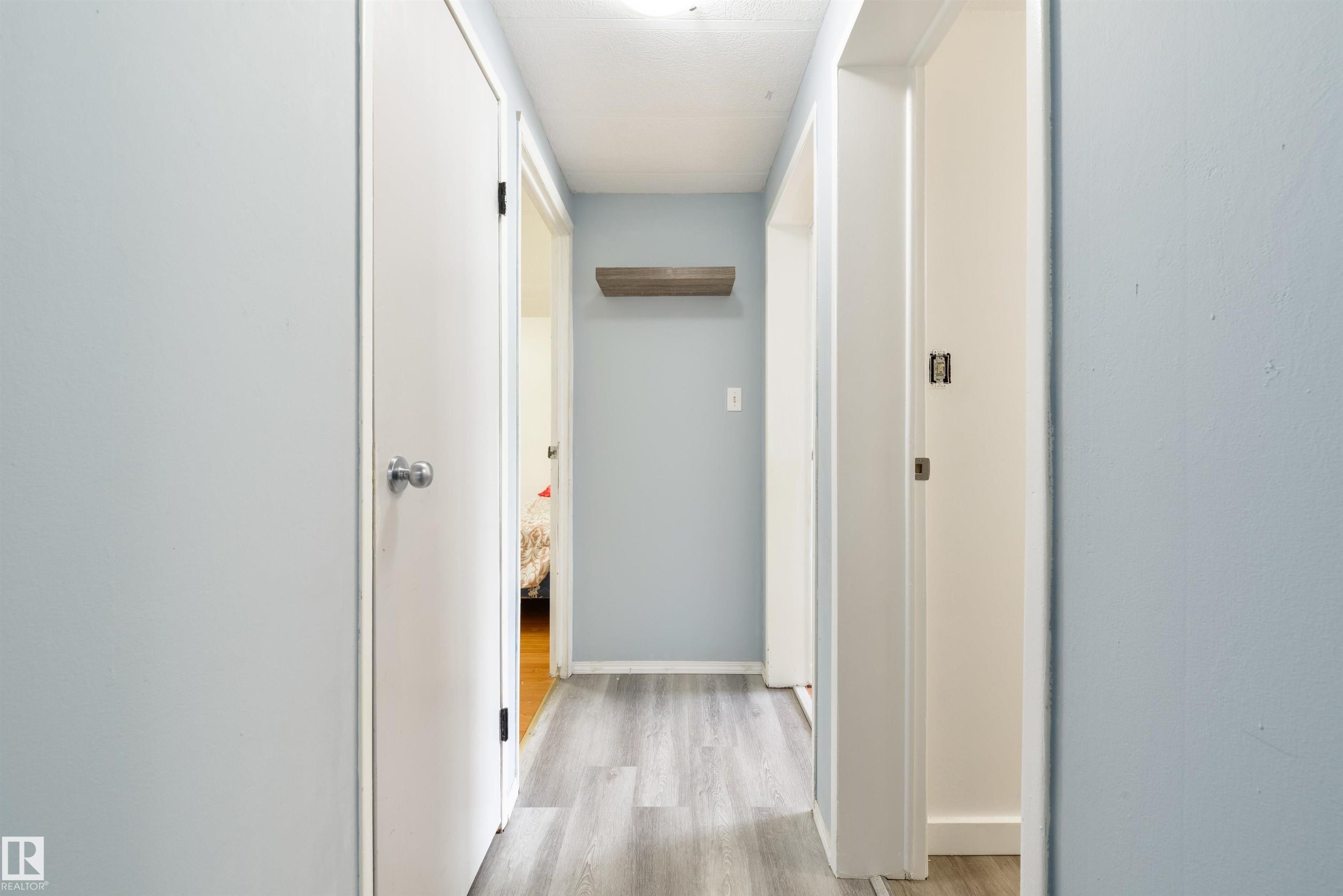 6 Hillcrest Drive, Edmonton, AB - Indoor Photo Showing Other Room