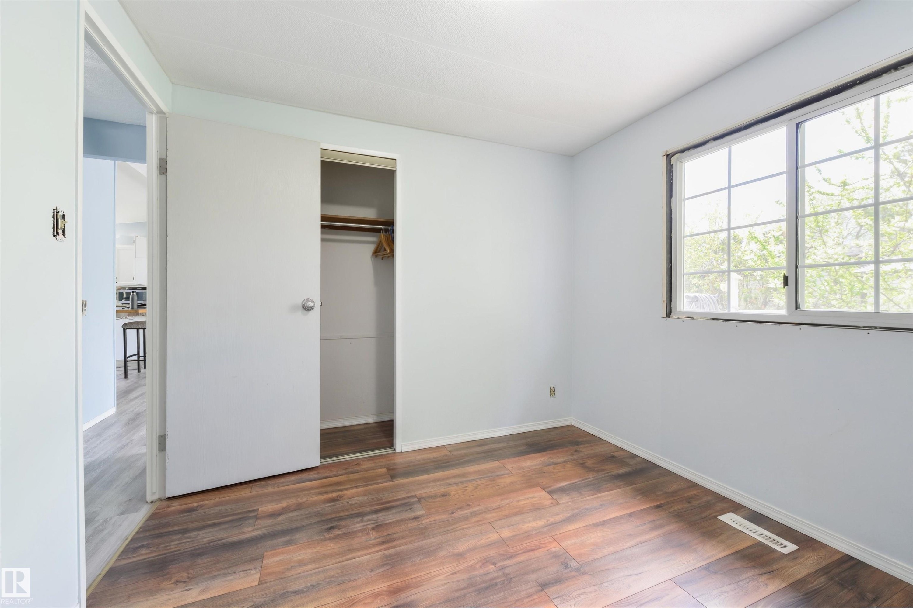 6 Hillcrest Drive, Edmonton, AB - Indoor Photo Showing Other Room