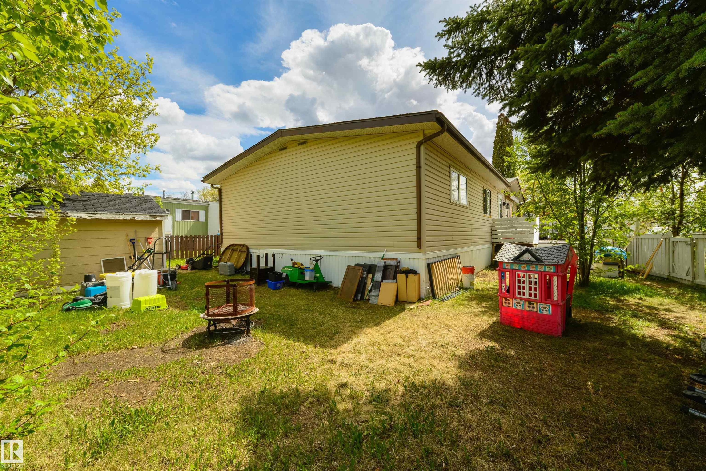 6 Hillcrest Drive, Edmonton, AB - Outdoor