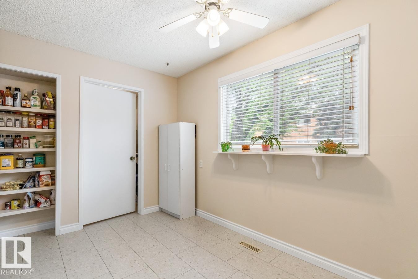 15731 121 Street, Edmonton, AB