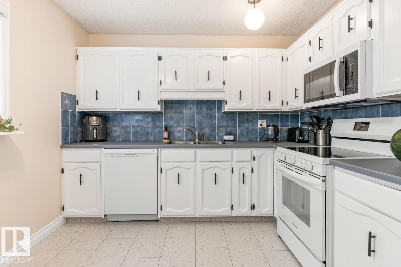 15731 121 Street, Edmonton, AB